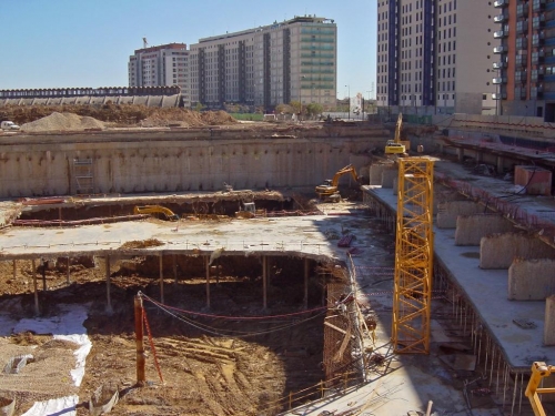 Cimentación en losa corrida. Centro Comercial Aqua